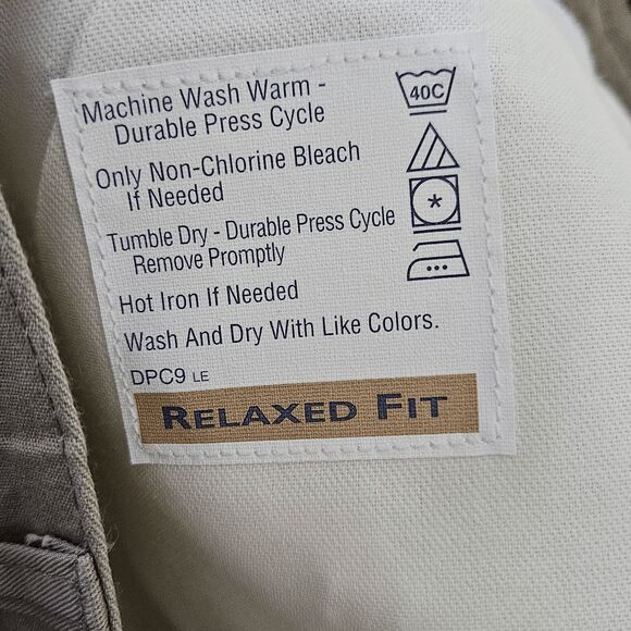 Dockers Khakis Pleated Relaxed Pants NWT Mens Tan Size 36 × 30 - Picture 6 of 6